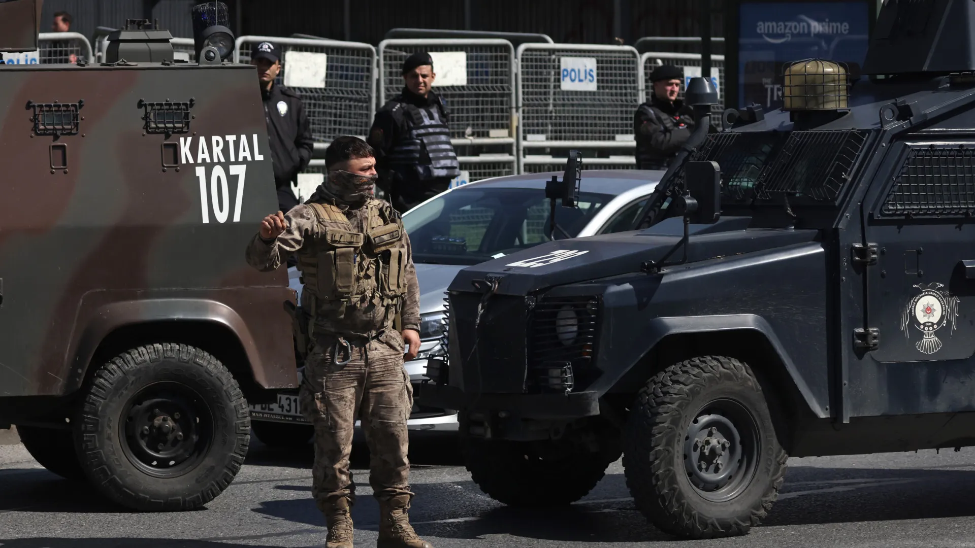 Atacante morto junto a consulado israelita ligado a grupo terrorista