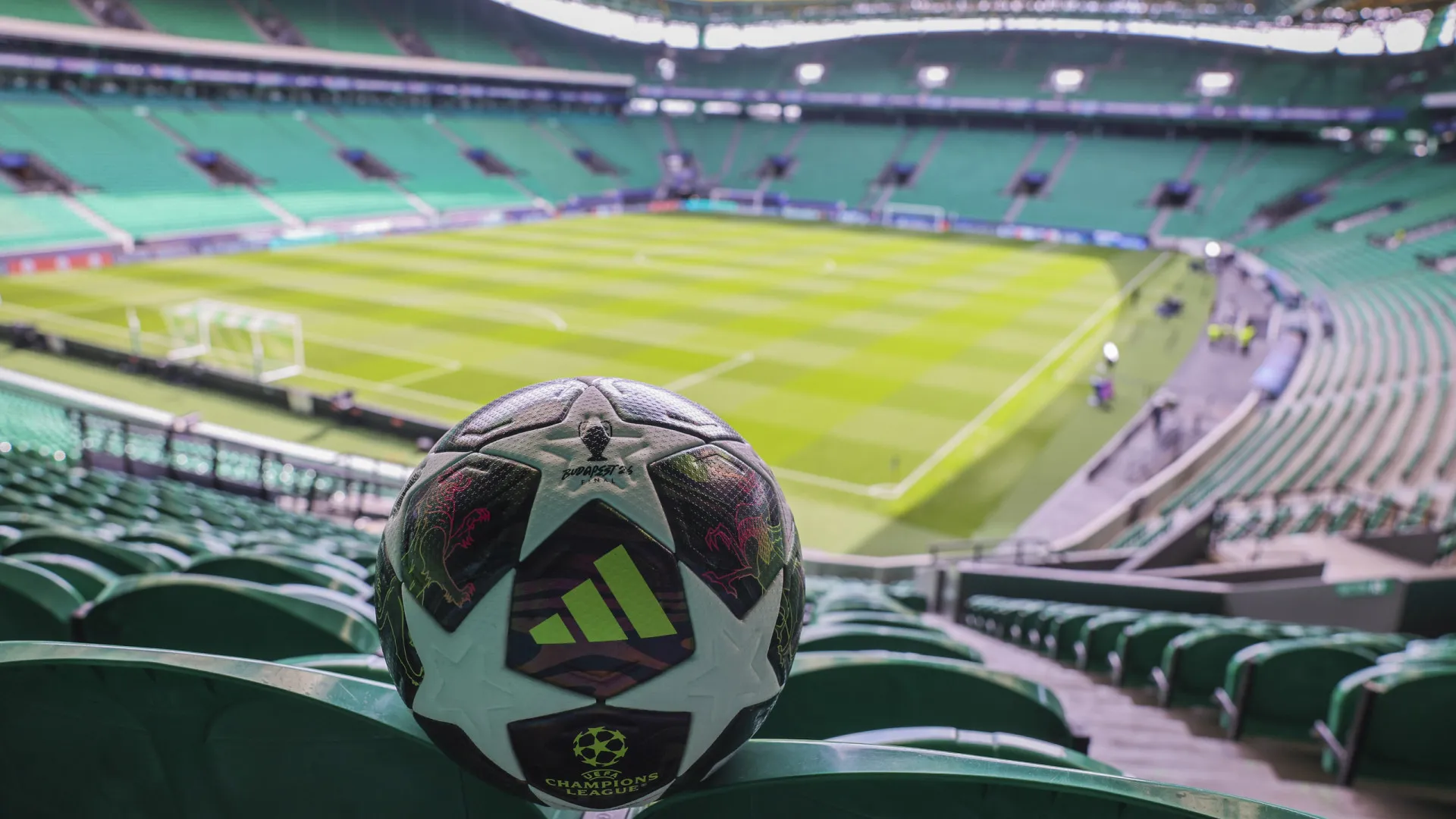 EM DIRETO: Sporting e Arsenal abrem porta dos 'quartos' em Alvalade