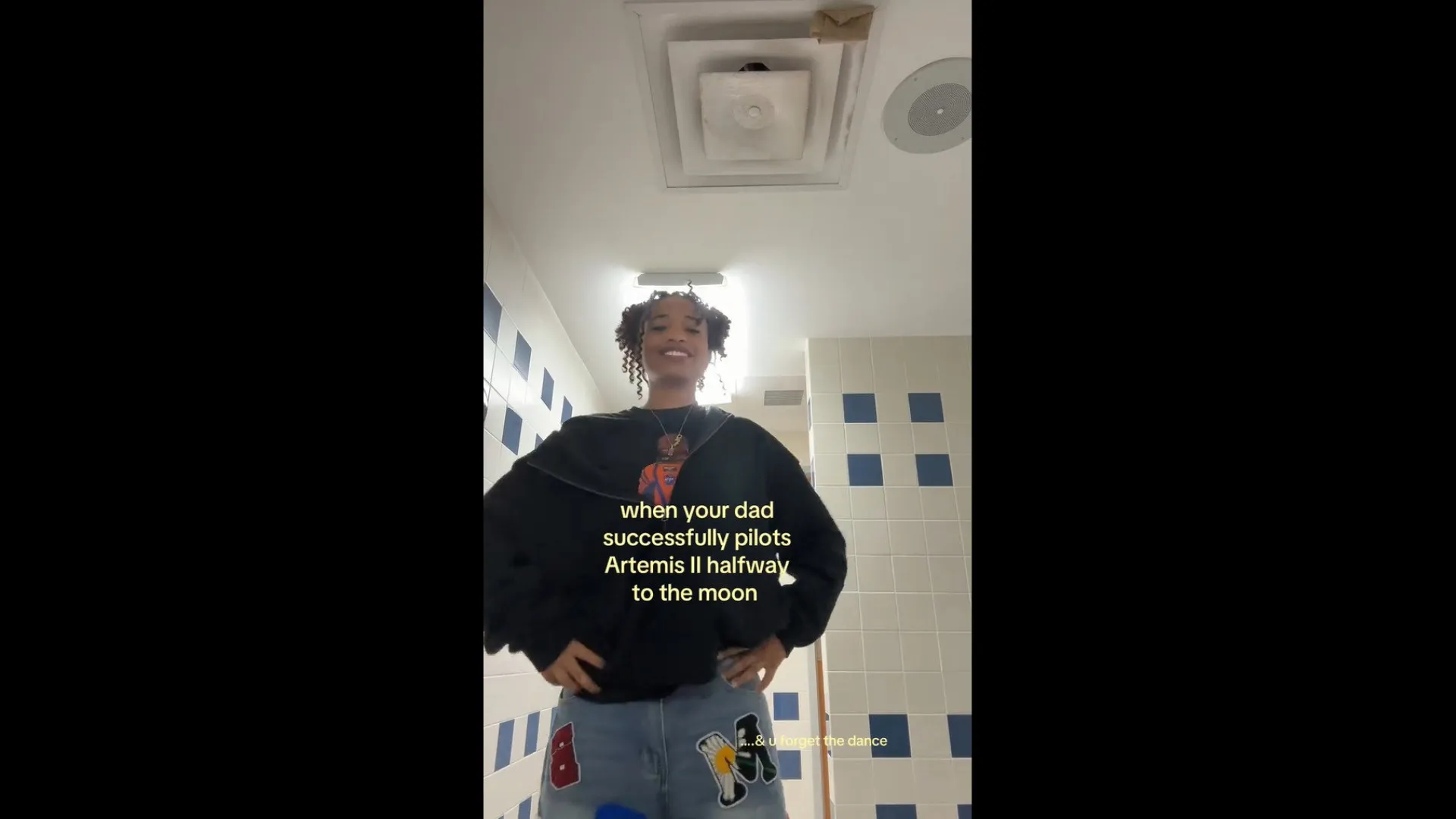 Filha de astronauta celebra ida à Lua do pai com vídeo viral