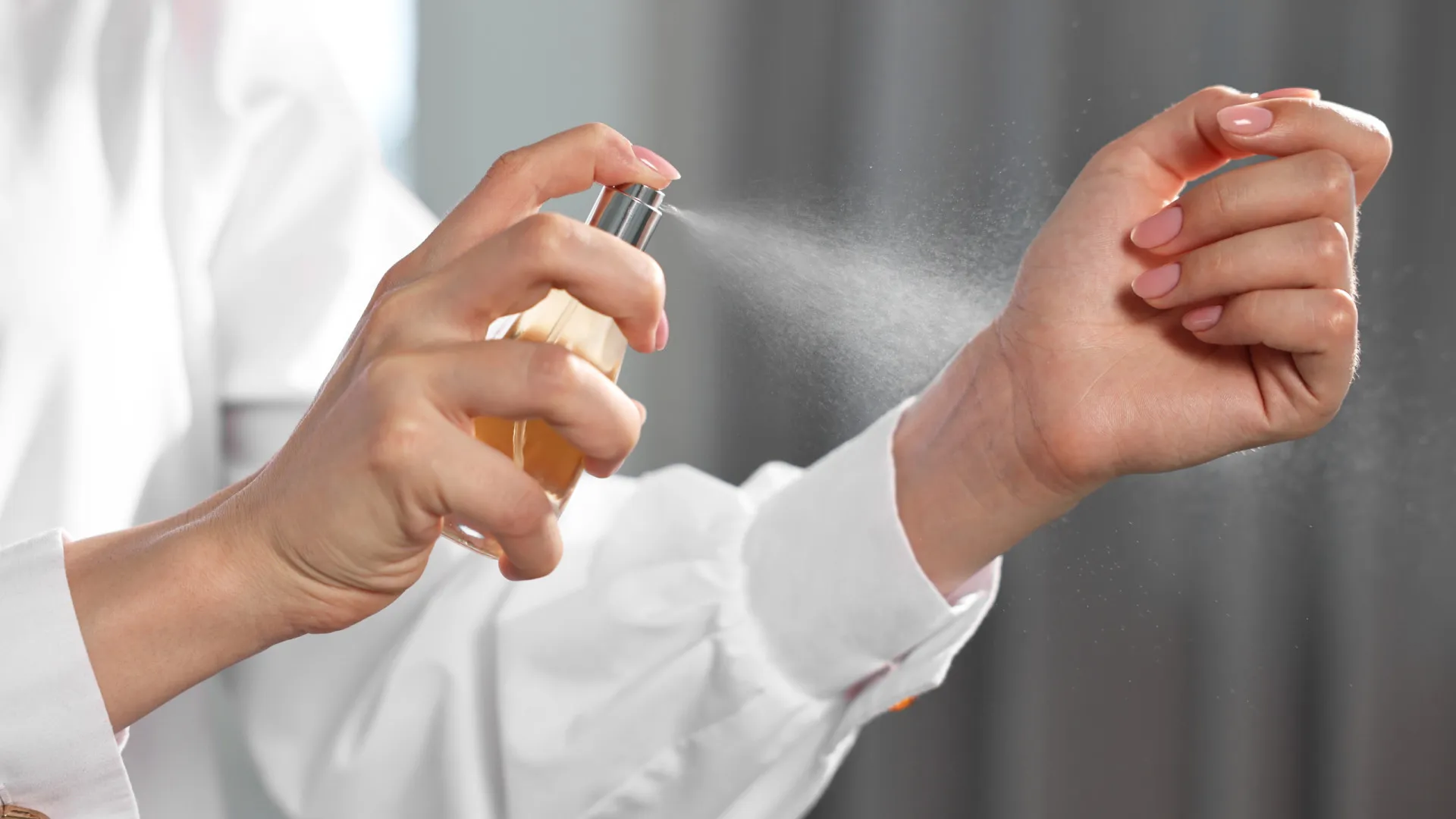 
                    Andou a vida inteira a colocar mal o perfume. Eis como fazer corretamente
                