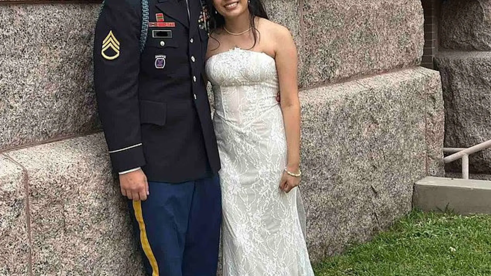 Mulher de sargento dos EUA detida pelo ICE (dias após o casamento)