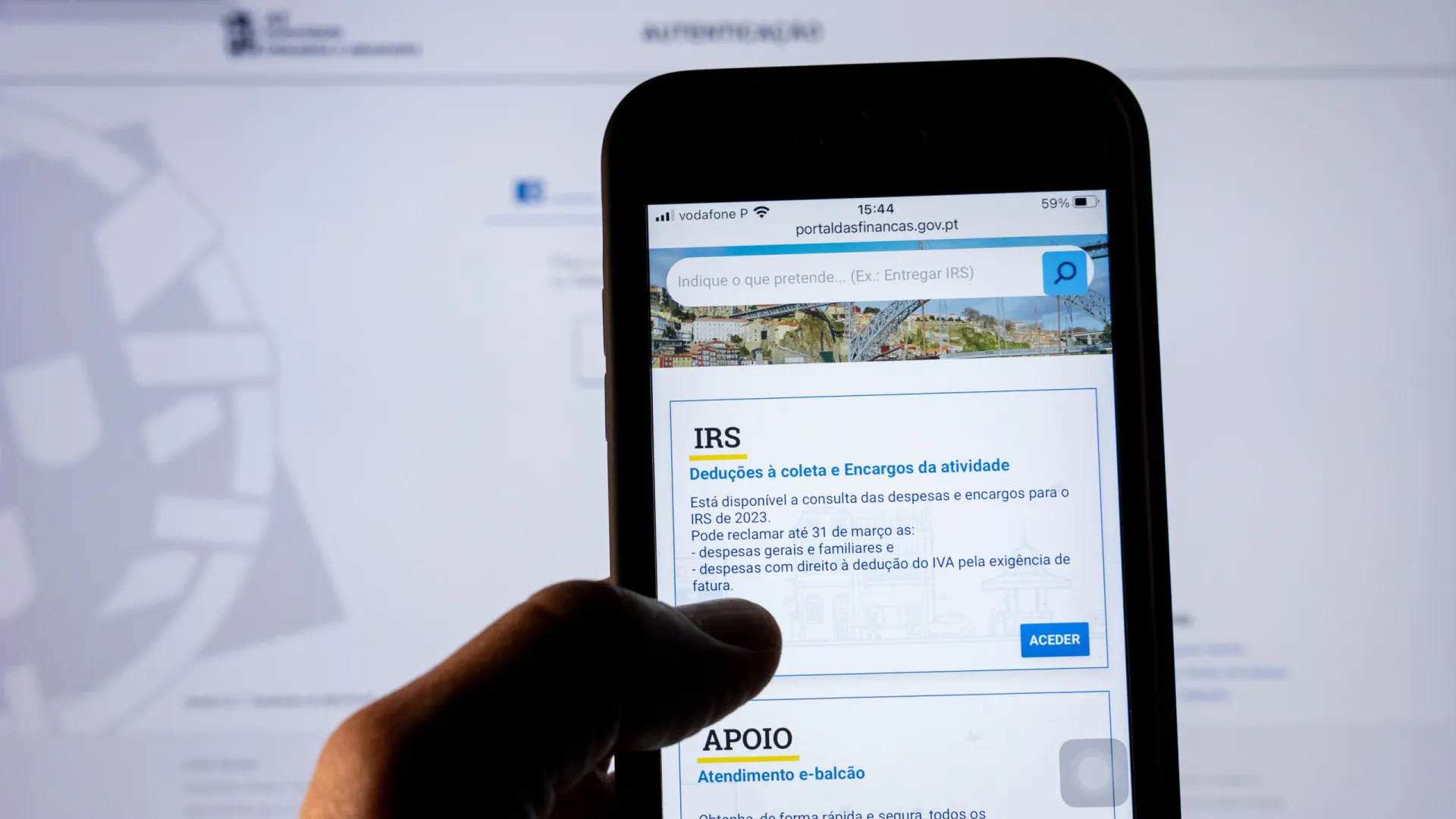 
                    Mais de um milhão de famílias já entregaram o IRS. E os reembolsos?
                