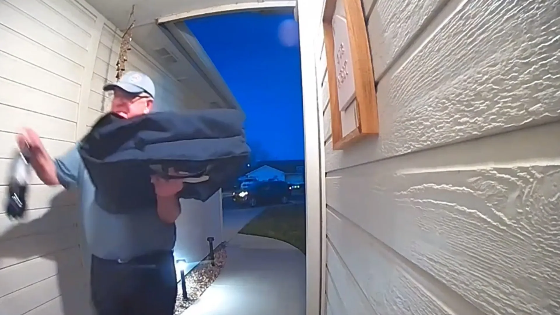 
                    Idoso tem gorjeta choruda após ato 