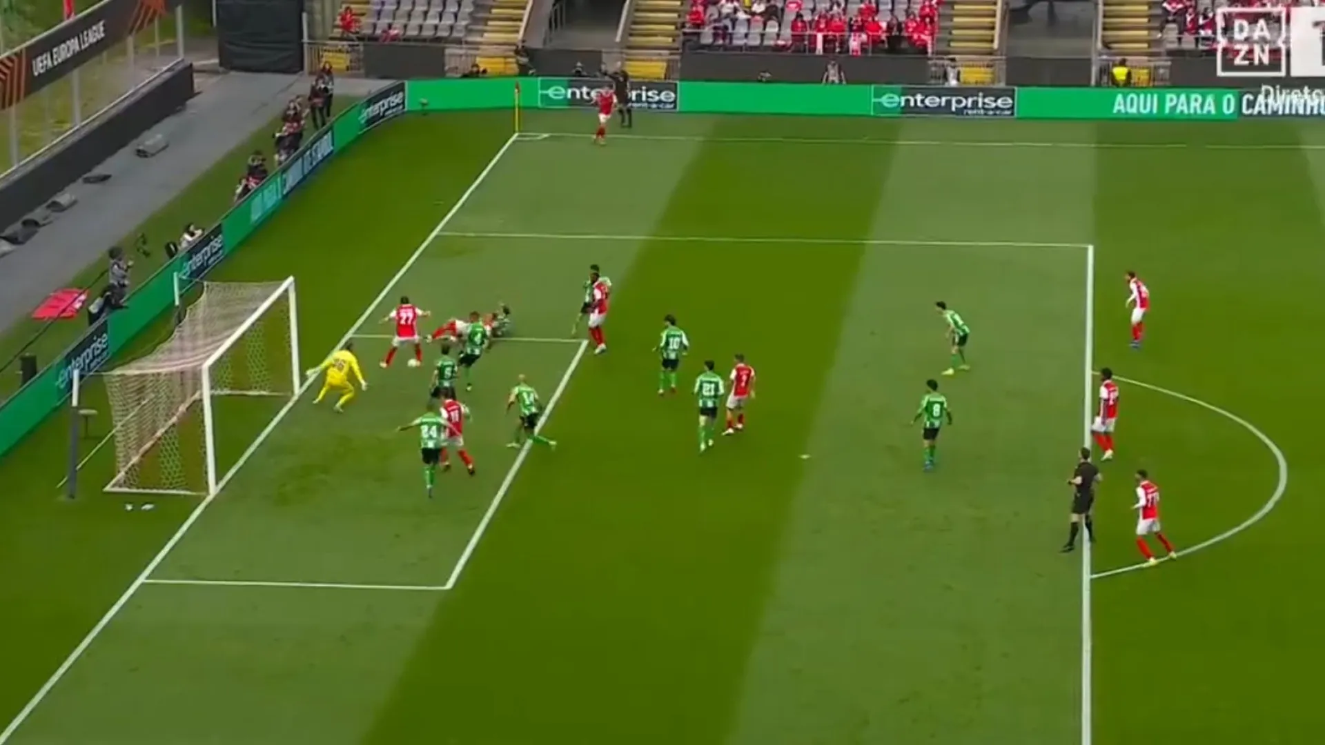 Sp. Braga chega à vantagem com golo de Grillitsch que vai correr mundo