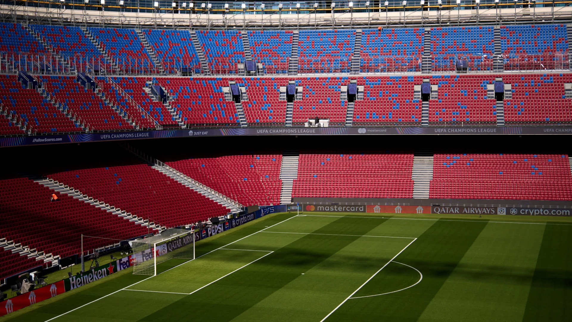 
                    EM DIRETO: Duelo espanhol e jogaço em Paris continuam 'show' da Champions
                