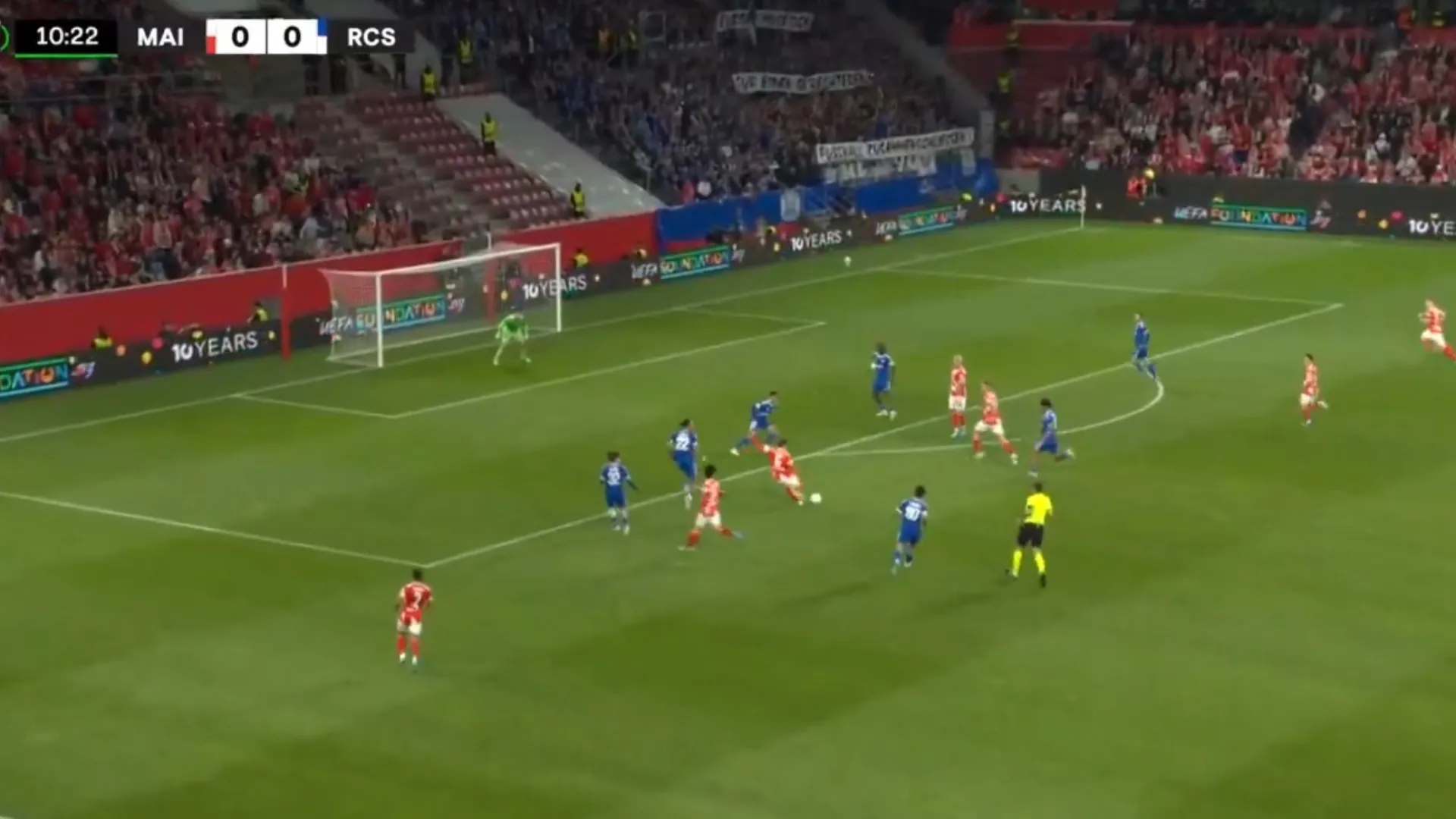 Poste e entra é sempre mais belo. O golaço do Mainz frente ao Estrasburgo