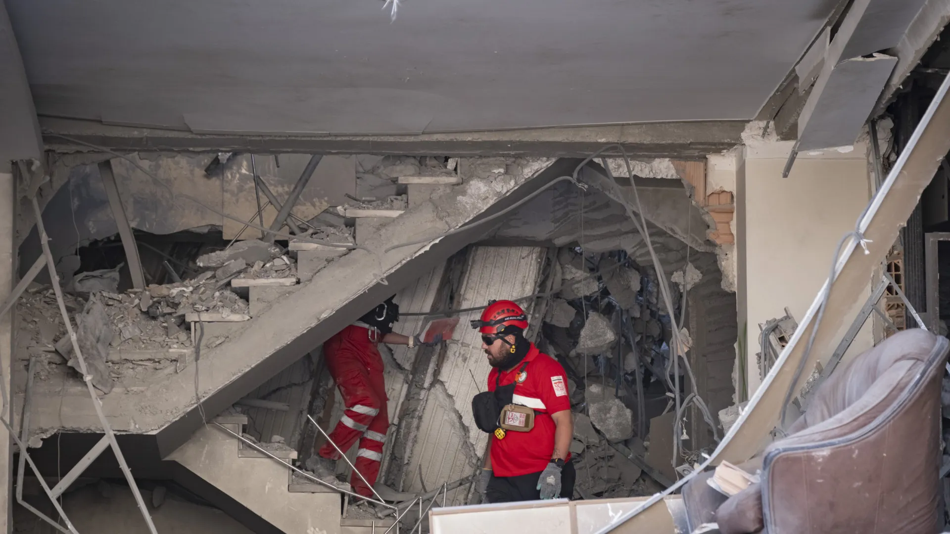 
                    AO MINUTO: Guarda Revolucionária nega ataques; Taxas em Ormuz? 