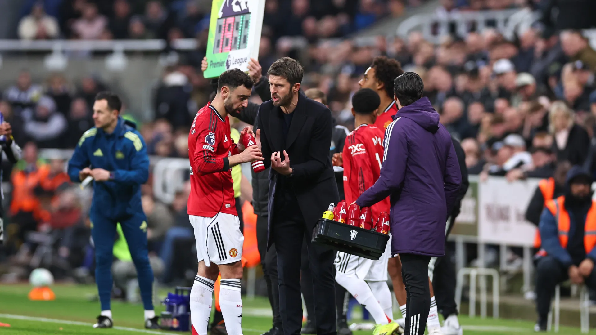 
                    Afinal, o que mudou com Carrick no United? Bruno Fernandes explica
                