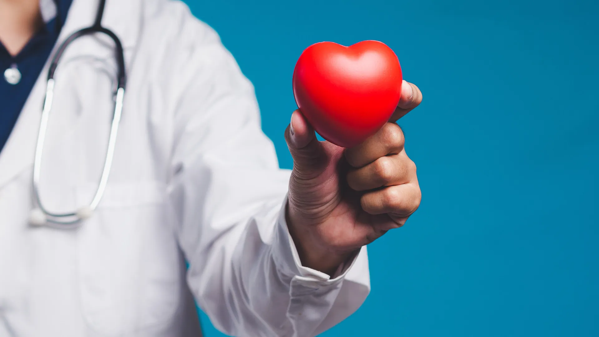 
                    Cardiologista revela os hábitos que evita sempre ao final da tarde
                