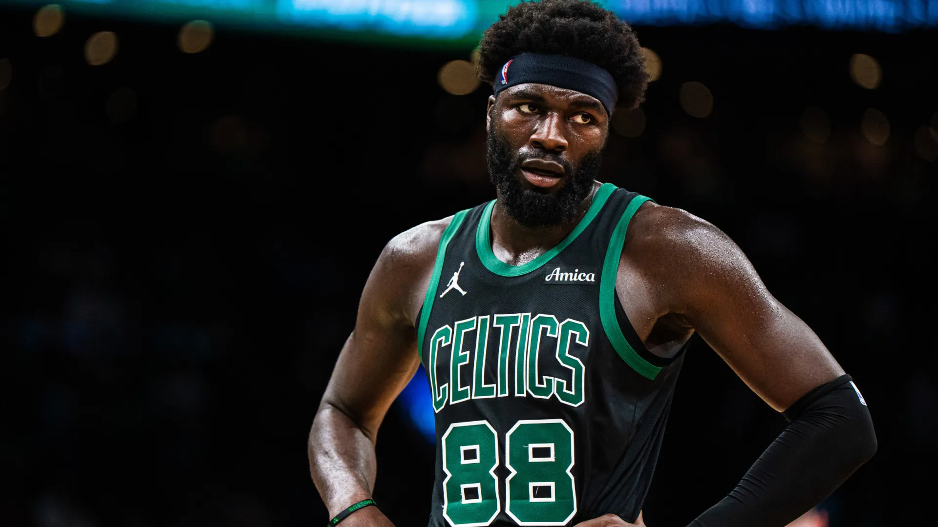 
                    Celtics esmagam Pelicans em mais um jogo histórico para Neemias Queta
                