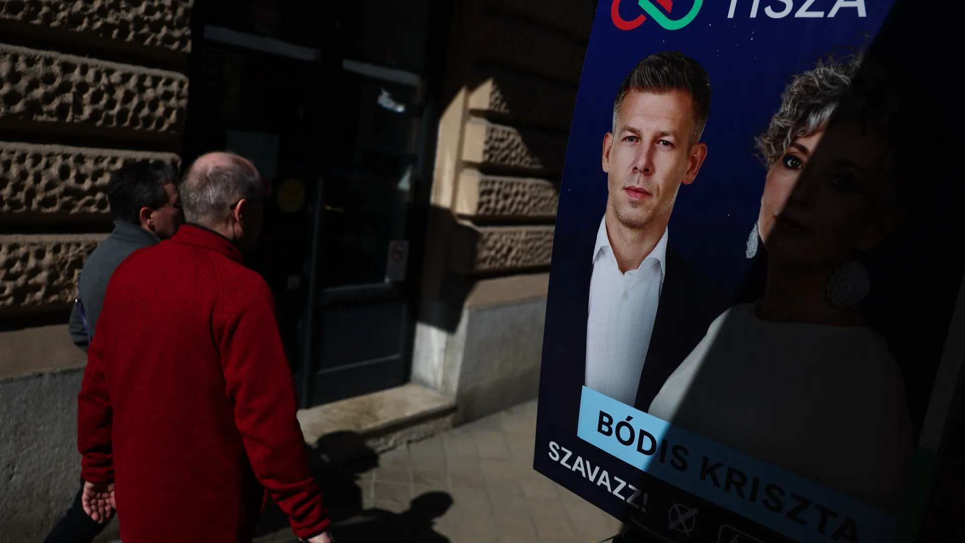 
                    Hungria. Descontentamento com situação económica beneficia opositor Tisza
                