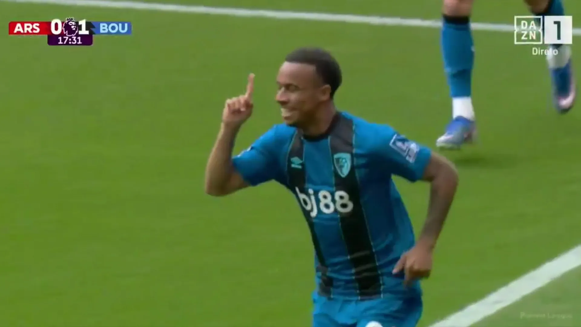 Atenção, Sporting. Bournemouth mostra como se marca ao Arsenal