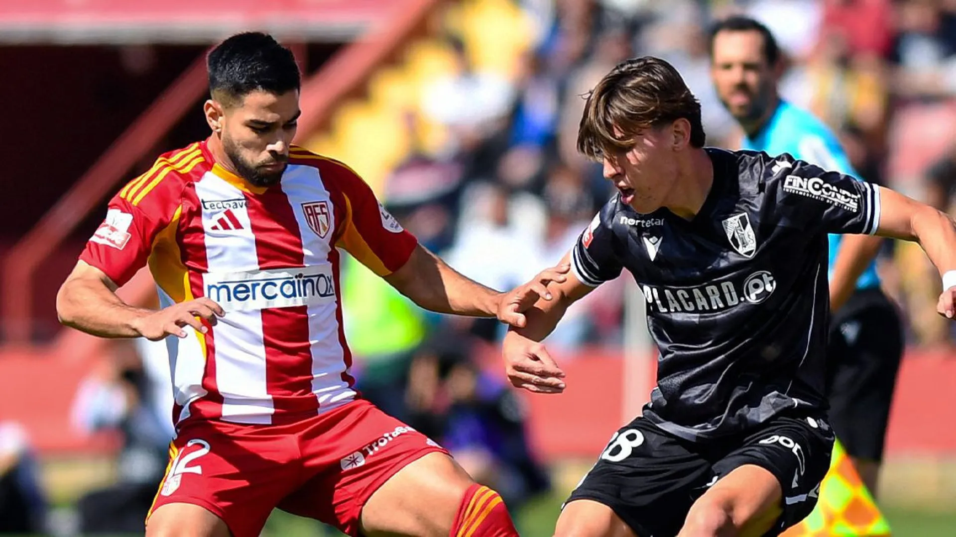 Vitória SC foi tramado por 'lei do ex' e sai de Vilas das Aves com empate