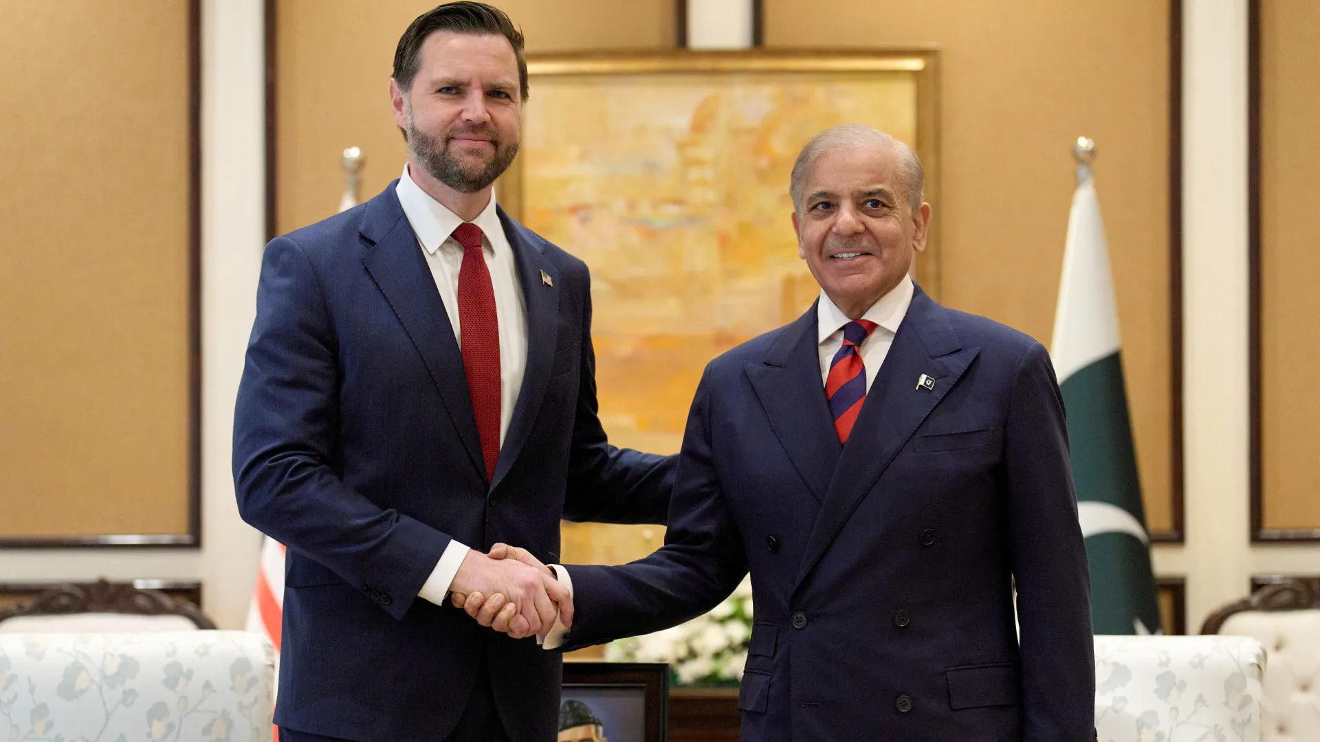 Primeira ronda de negociações Irão-EUA termina com sinais de otimismo