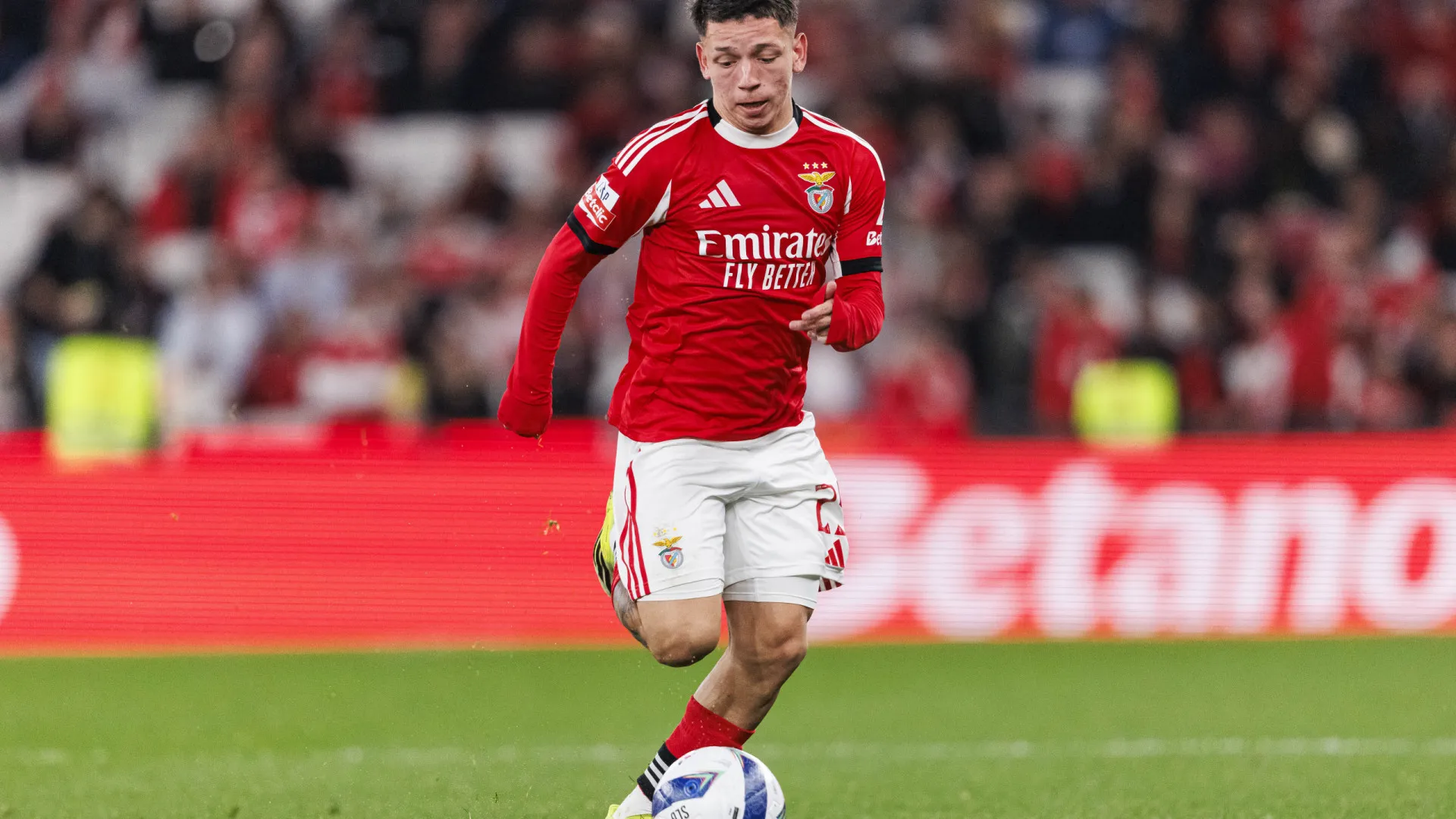 
                    Prestianni já olha ao dérbi: 