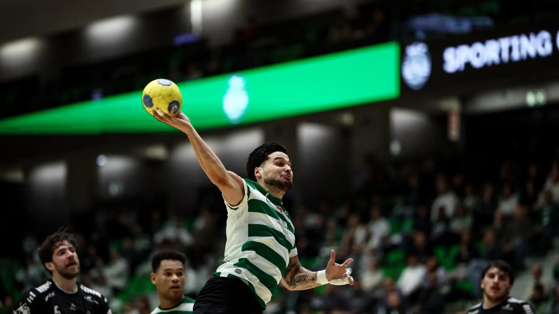 Quem trava este Sporting? Leões batem Águas Santas e seguem no trono