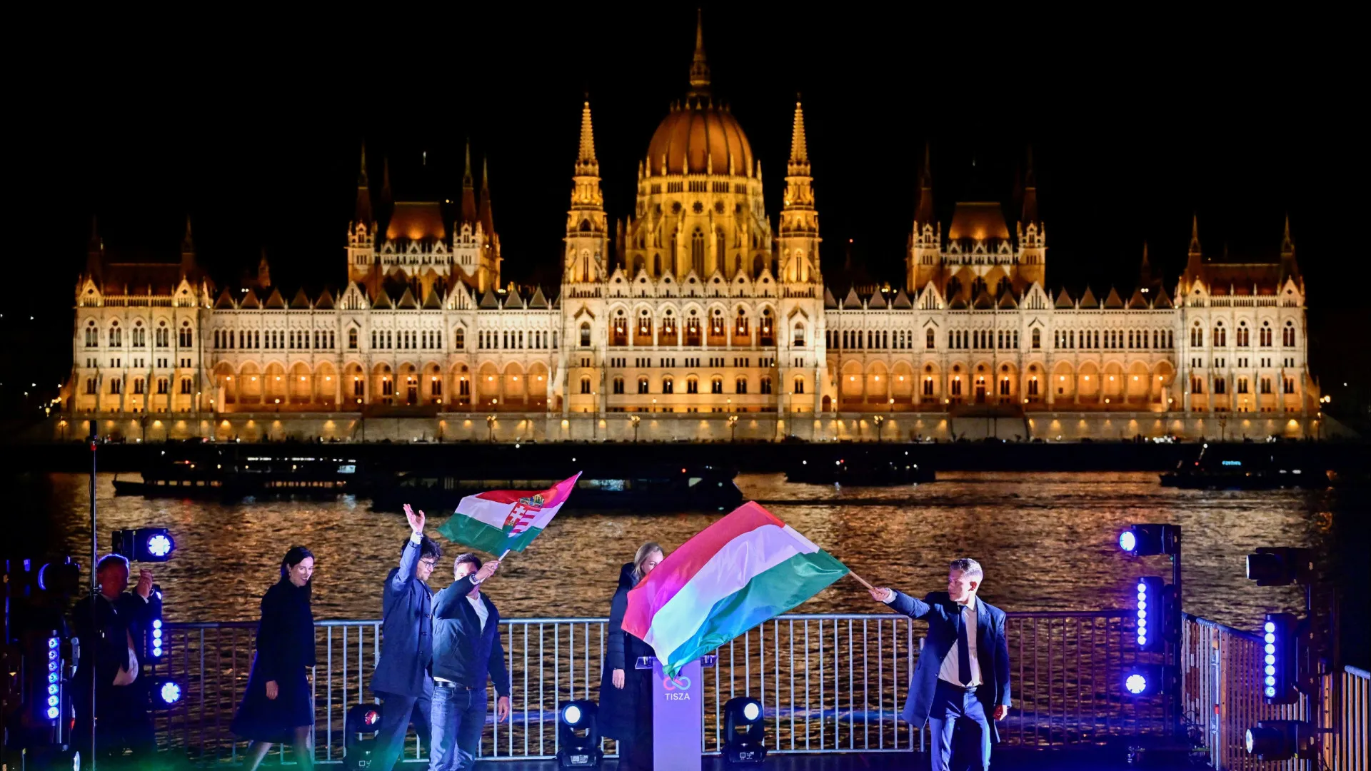 Partido conservador de Peter Magyar conquista "super maioria" no parlamento