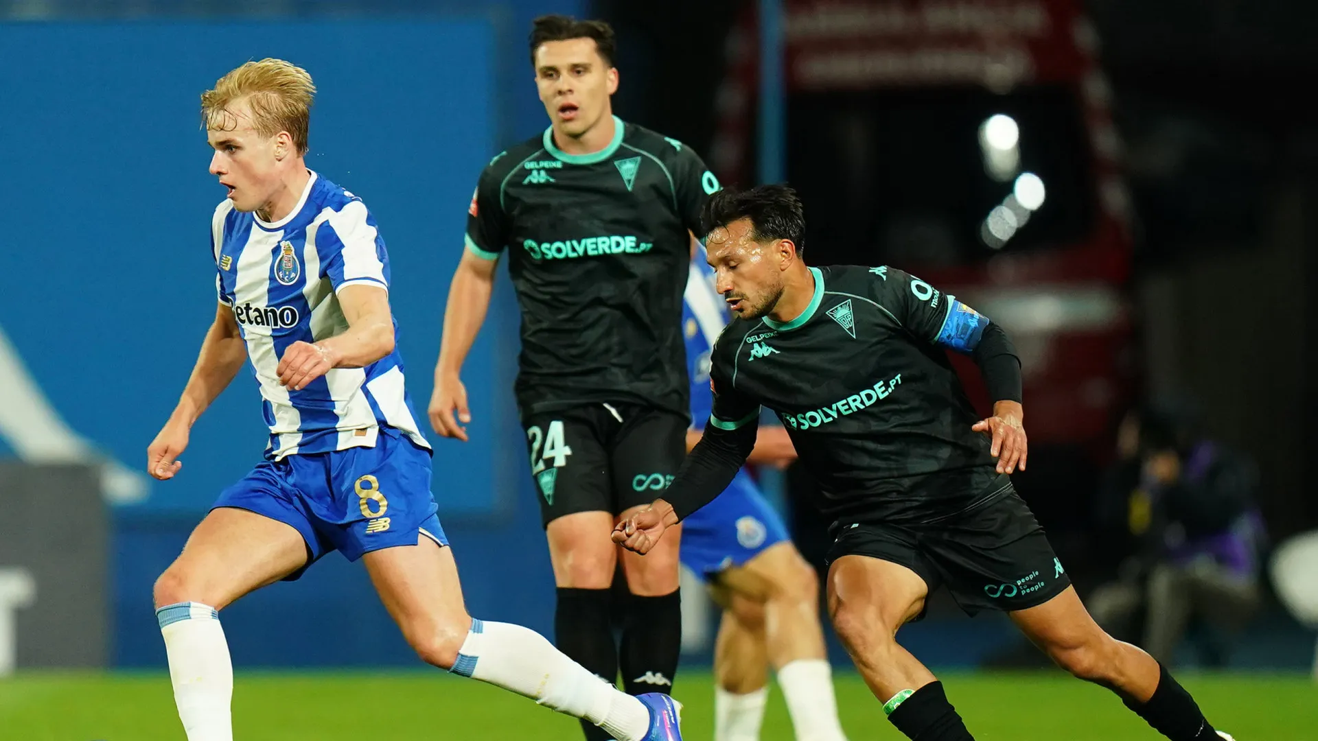 
                    João Carvalho autocrítico: 