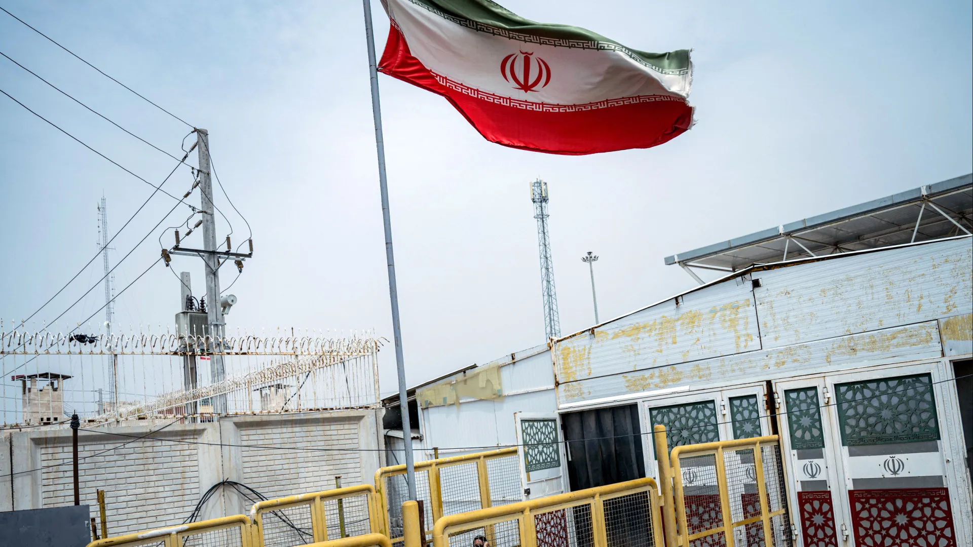 
                    EUA vão iniciar bloqueio dos portos iranianos a partir de segunda-feira
                