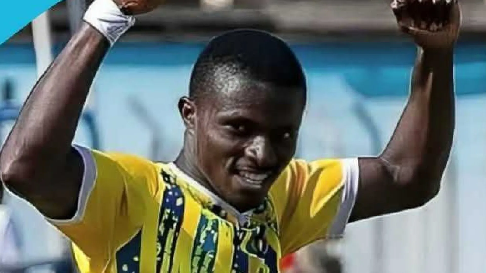 Gana. Jovem extremo assassinado em assalto ao autocarro da equipa