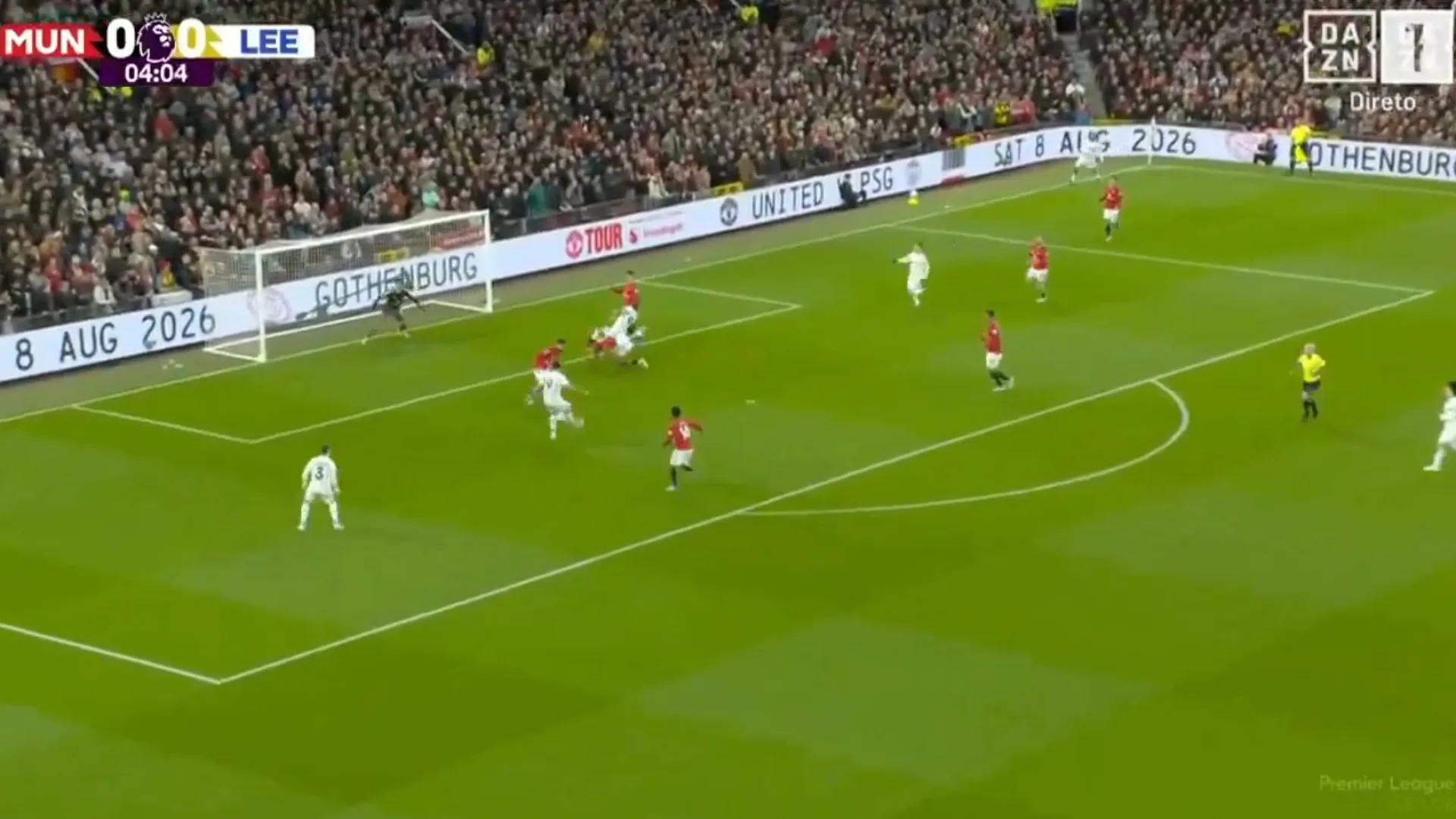 
                    Deixem-no passar. United estendeu passadeira e Leeds chegou à vantagem
                