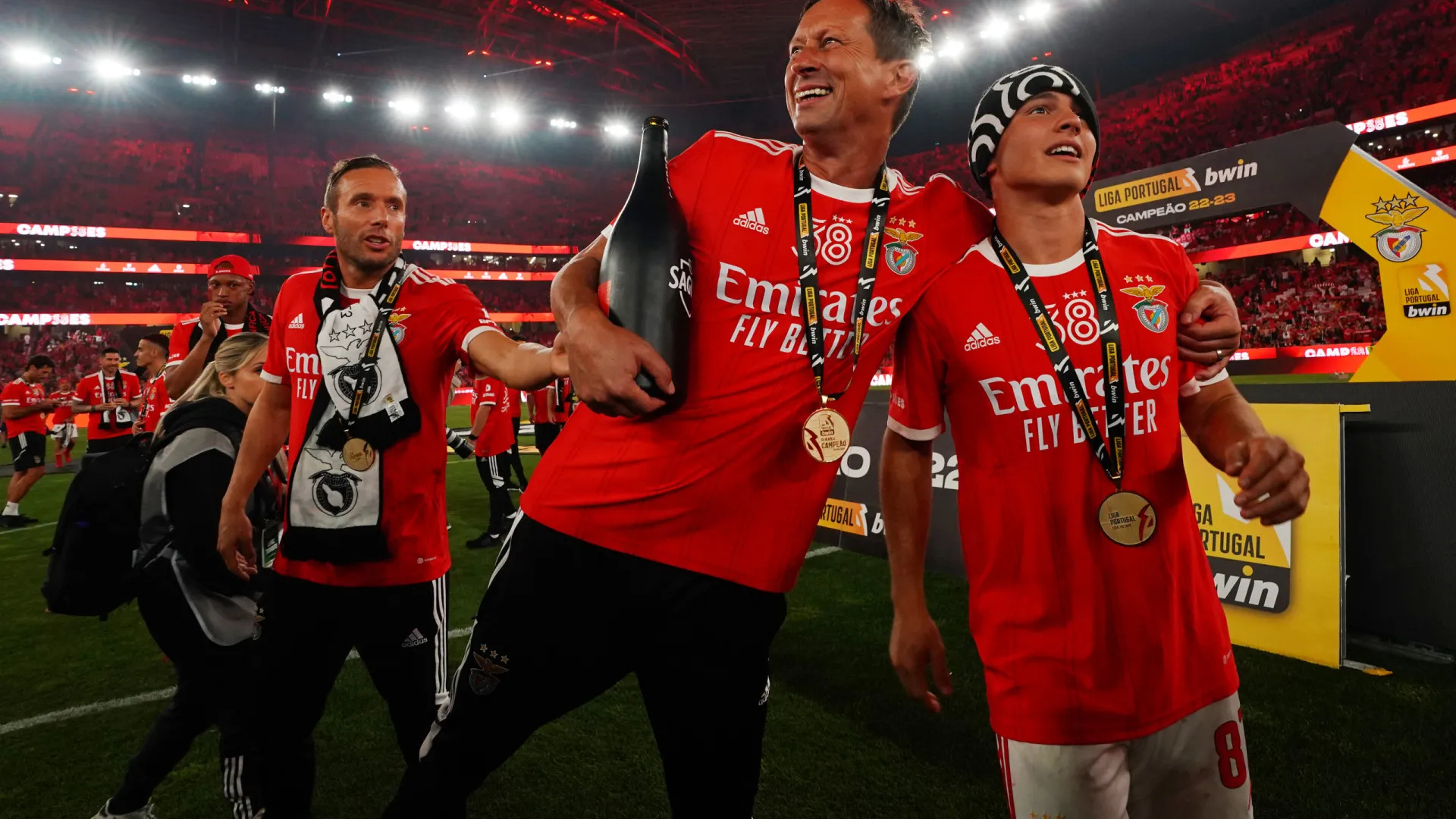 Schmidt quebra o silêncio e fala dos segredos de João Neves no Benfica