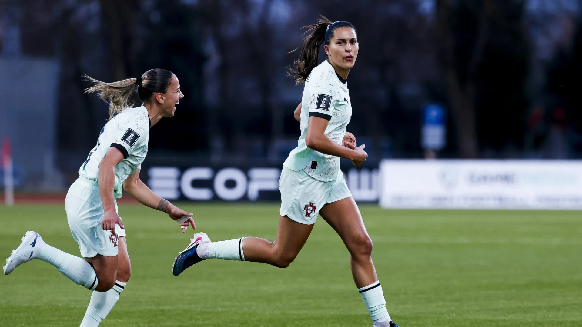 
                    Quem trava as Navegadoras? Portugal arrasa Letónia a caminho do Mundial
                