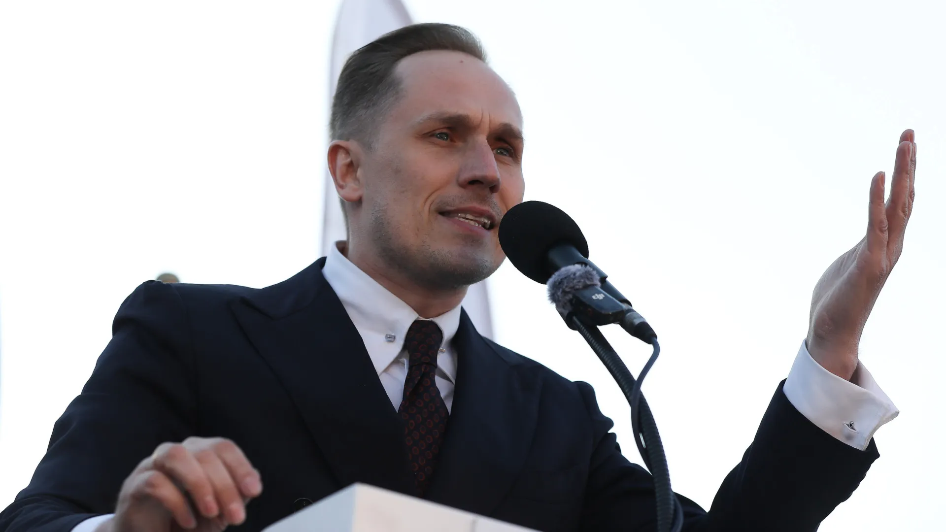 Deputado polaco de extrema-direita acusa Israel de genocídio