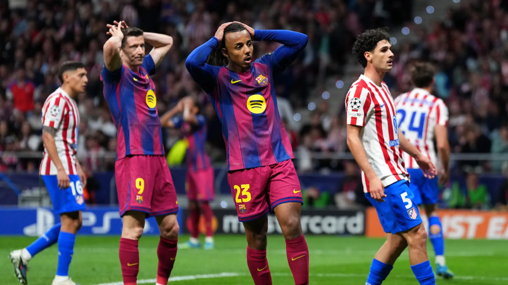 
                    EM DIRETO: PSG e Atlético nas 'meias' da Champions. Sporting ainda sonha
                