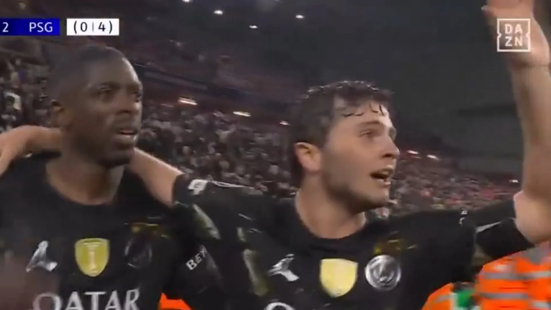 Os golos de Dembélé que silenciaram Anfield Road e apuraram o PSG