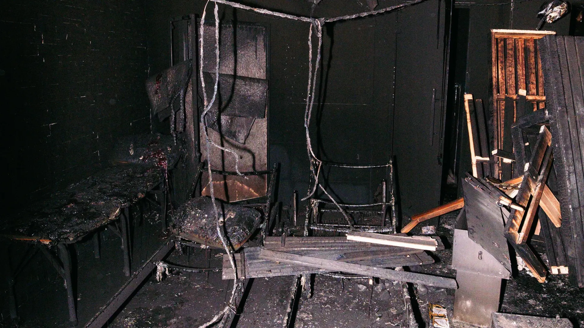 
                    Incêndio no St. Jakob-Park deixa balneário do Basileia neste estado
                