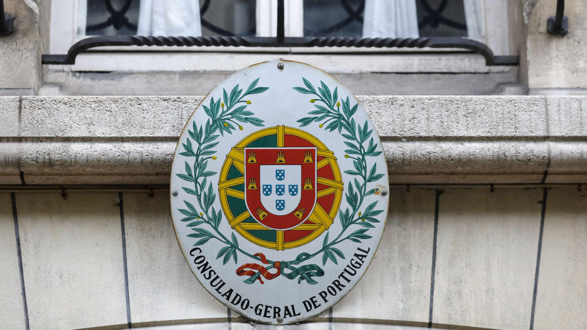 Paris. Consulado recebe todas as semanas pedidos de ajuda de portugueses