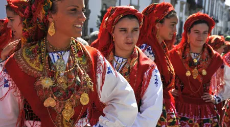 Desfile da Mordomia das festas de Viana? Há mil mulheres inscritas