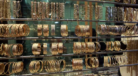 Preço do ouro continua a bater recordes e ultrapassou 3.045 dólares por onça