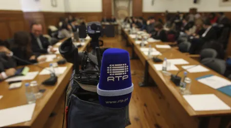 É preciso manter financiamento adequado da RTP, diz CT