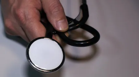 Fim das horas extra no SNS? São precisos mais 14.287 profissionais