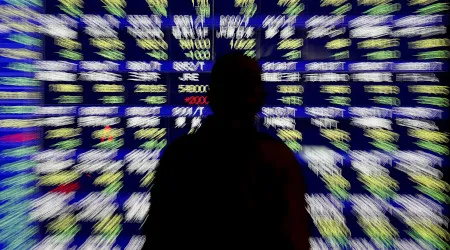 Bolsa de Tóquio fecha a perder 0,72%