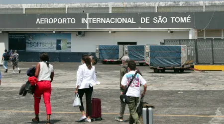 Governo são-tomense sobe taxas aeroportuárias a partir de dezembro