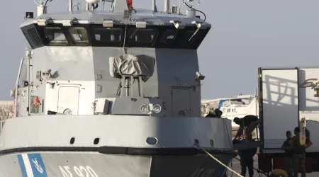 Pelo menos 230 migrantes resgatados no mar a sul de Creta