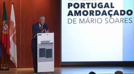 Marcelo lembra Soares como "o colosso da democracia portuguesa"