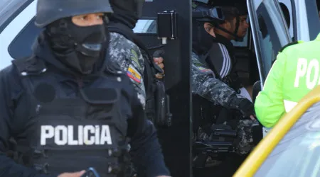 Equador condena 5 membros de guerrilha da Colômbia a 13 anos de prisão