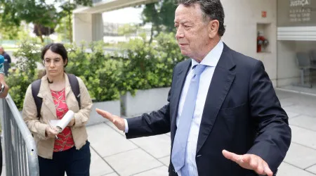 Manuel Pinho diz que mentiria se admitisse corrupção e anuncia recursos