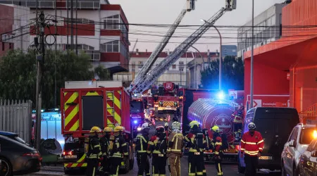 PJ investiga incêndio que destruiu mais de 200 carros no Prior Velho