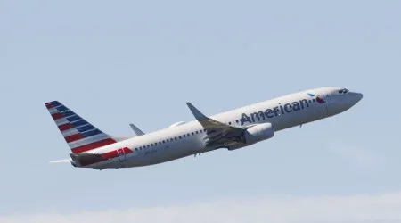 American Airlines regista prejuízo de 138 milhões no 3.º trimestre