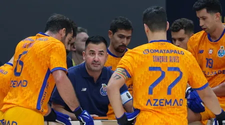Oficial: Ricardo Ares deixa de ser treinador do FC  Porto