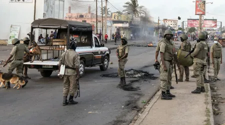 Polícia usa gás e tiros para dispersar manifestantes em Maputo