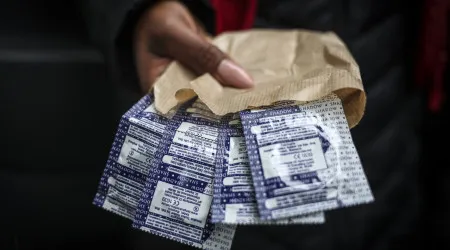 Liga Portuguesa Contra a Sida reforça uso do preservativo para prevenir doenças