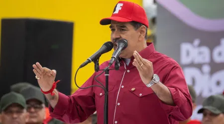 Maduro diz que economia cresceu "mais de 4,5%" no primeiro trimestre