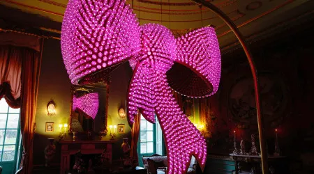Exposição de Joana Vasconcelos em Madrid prolongada. Até quando?