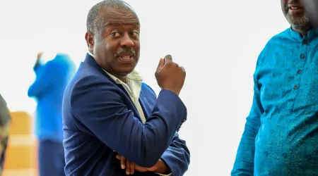 General diz que entrou na reestruturação da CIF devido a Manuel Vicente